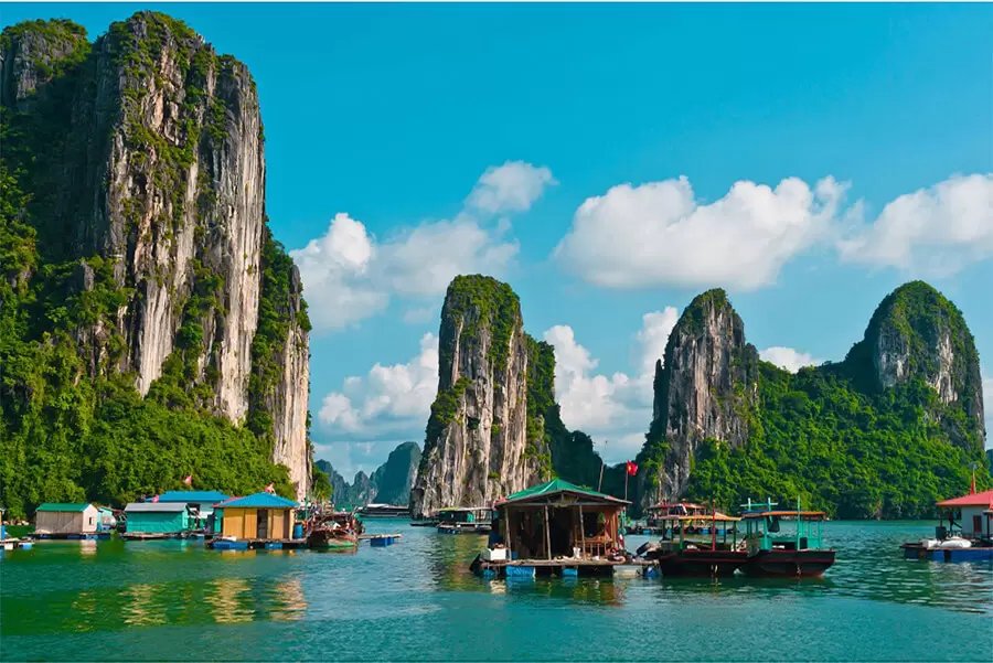 Tour Hàng Ngày : SÀI GÒN – HUẾ – HÀ NỘI – HẠ LONG 9 Ngày 8 Đêm